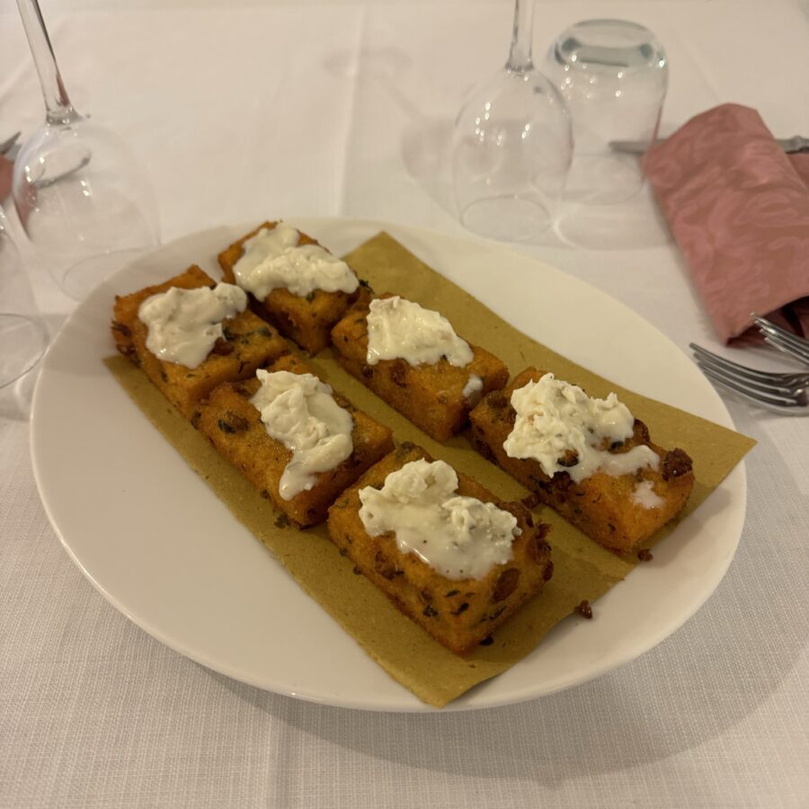 Cucina emiliana: ciacci, calzagatti e gelato all’aceto balsamico